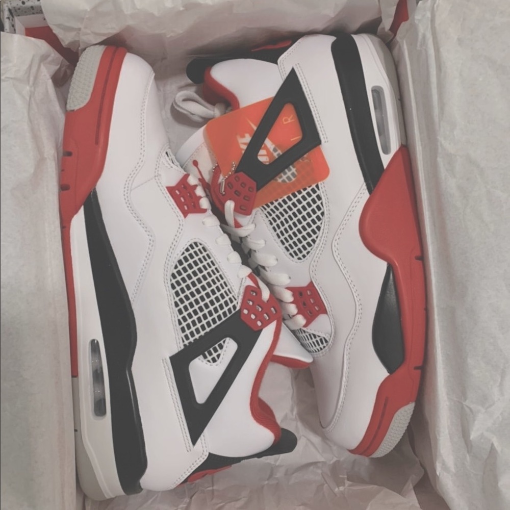 Air Jordan IV (4) - Fire Red (2020)